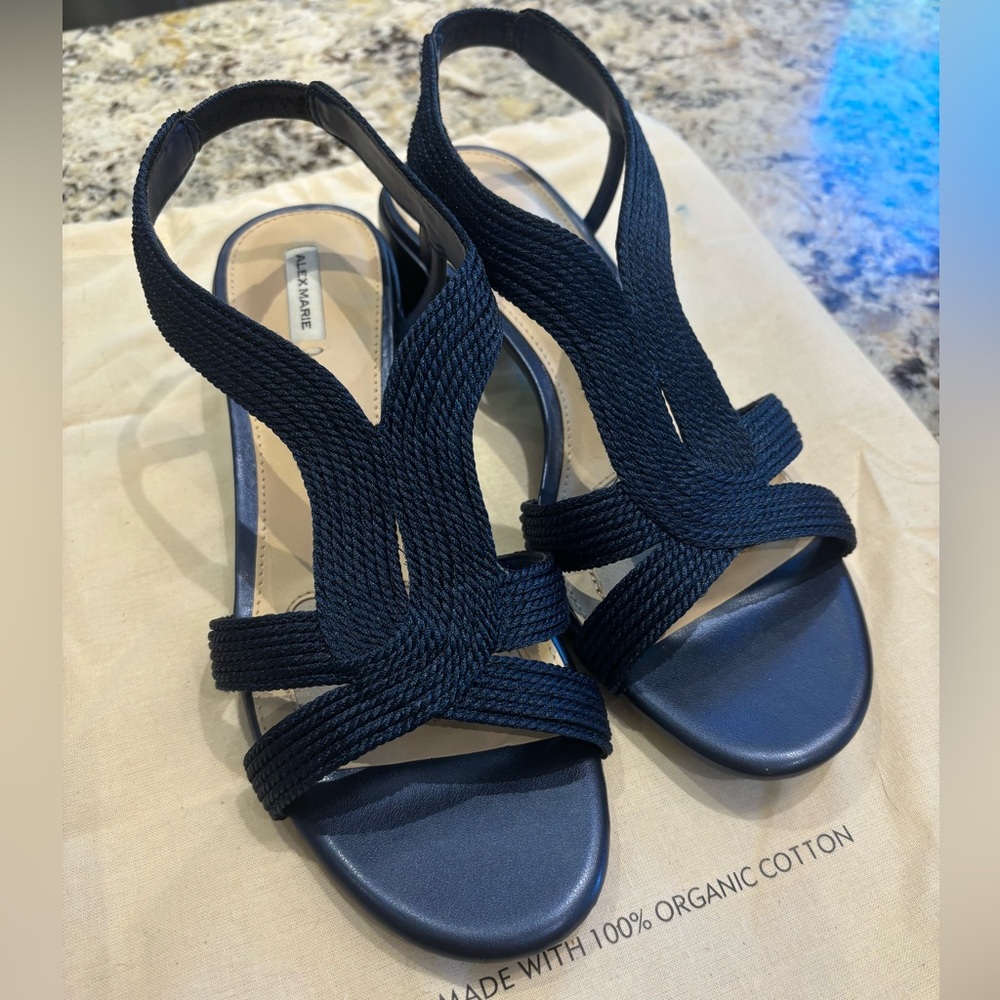 (New) Women's Alex Marie Sandals with heel